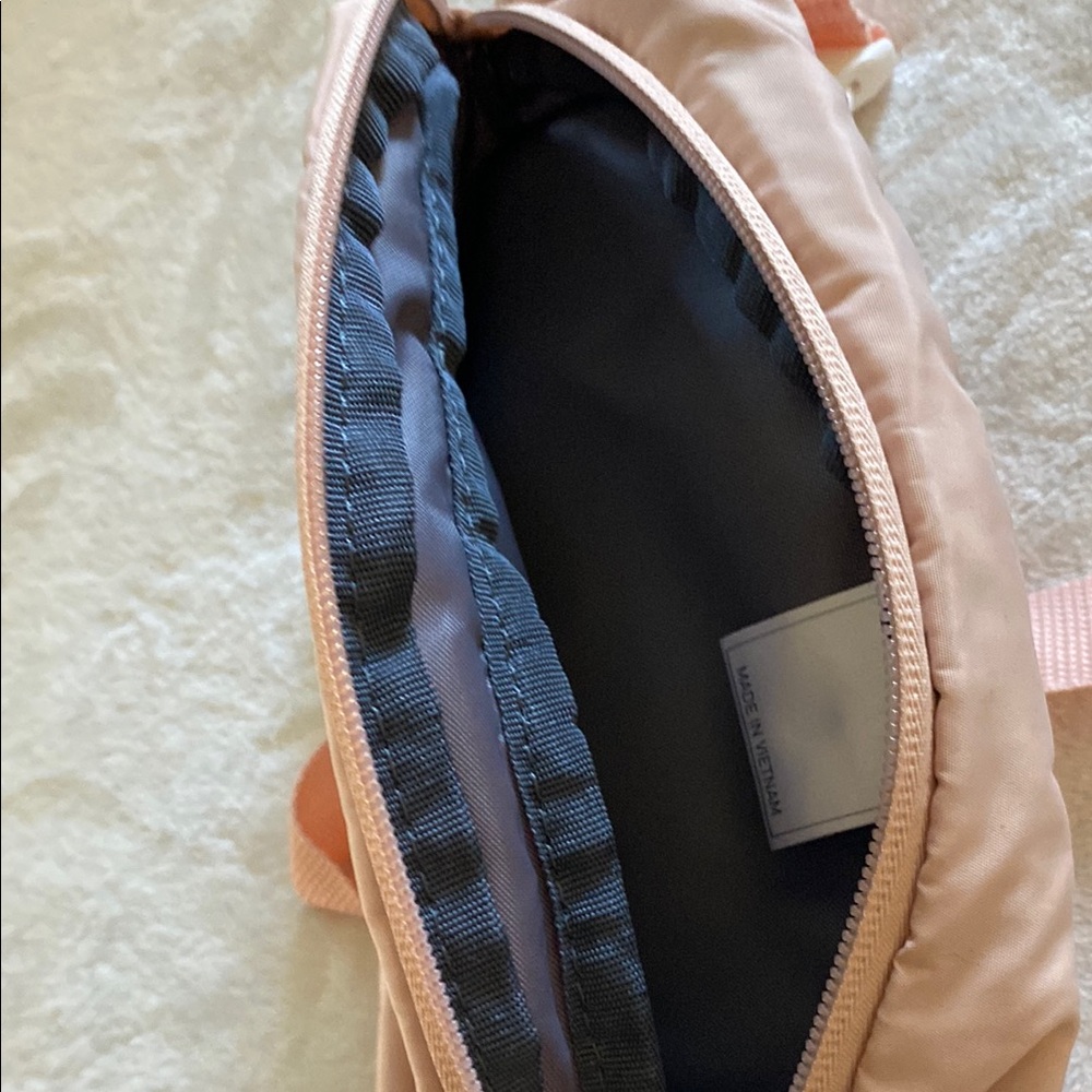 Adidas Fanny pack - Picture 3 of 5